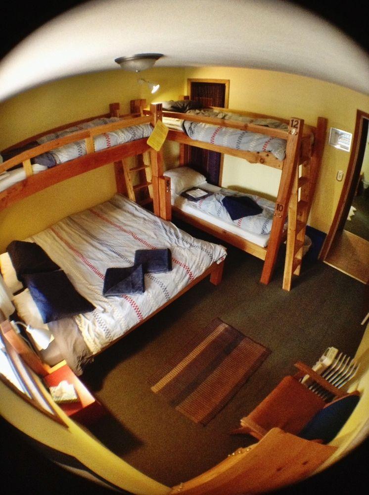 Up The Creek Backpacker'S Lodge Roberts Creek Extérieur photo