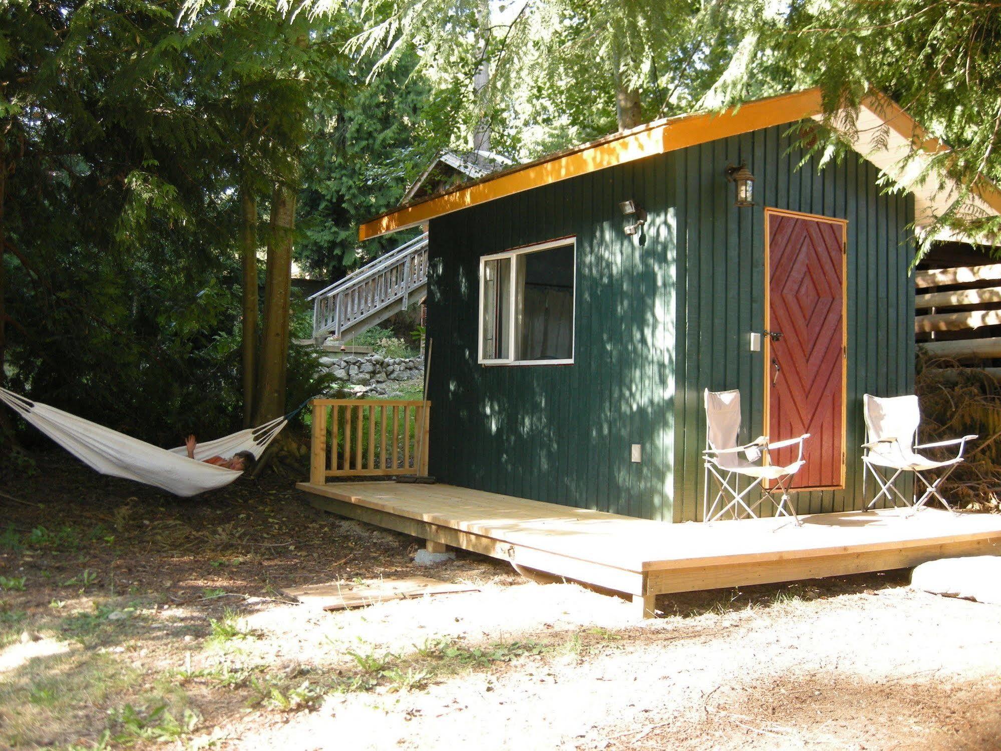 Up The Creek Backpacker'S Lodge Roberts Creek Extérieur photo