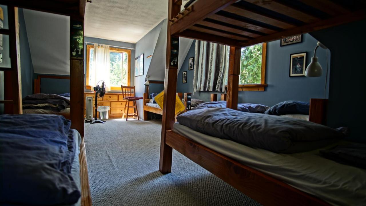 Up The Creek Backpacker'S Lodge Roberts Creek Extérieur photo