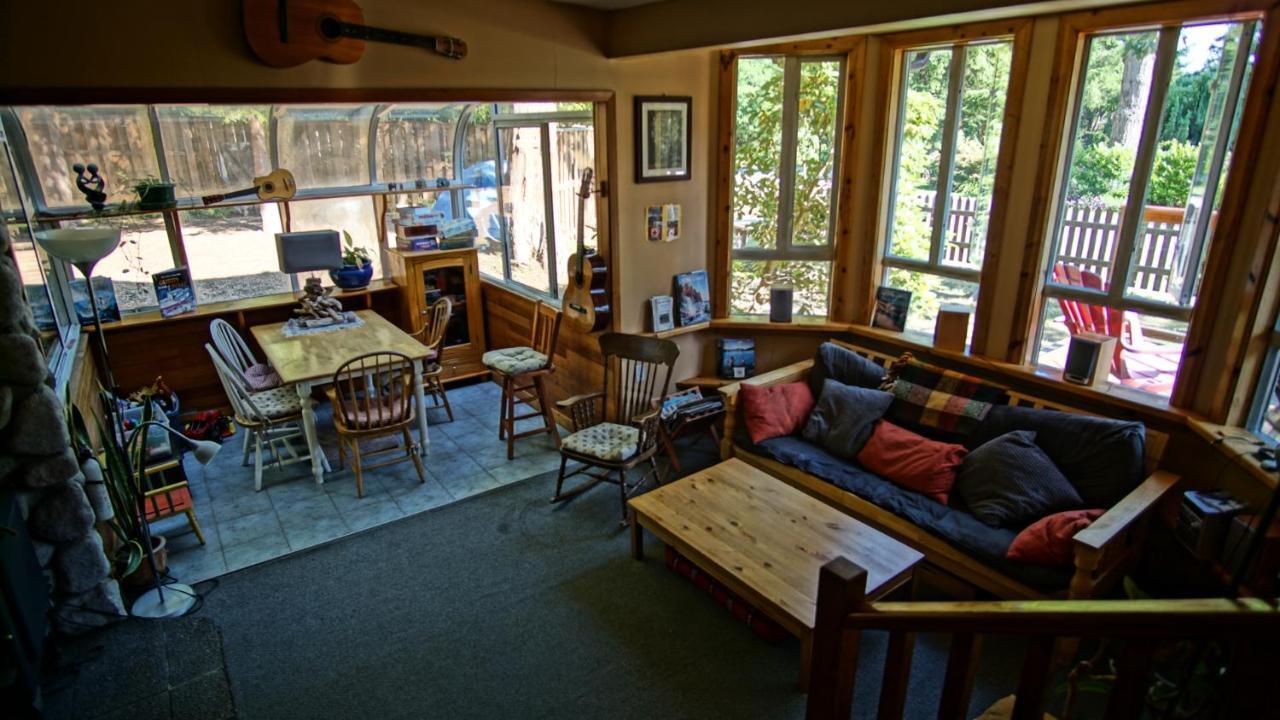 Up The Creek Backpacker'S Lodge Roberts Creek Extérieur photo
