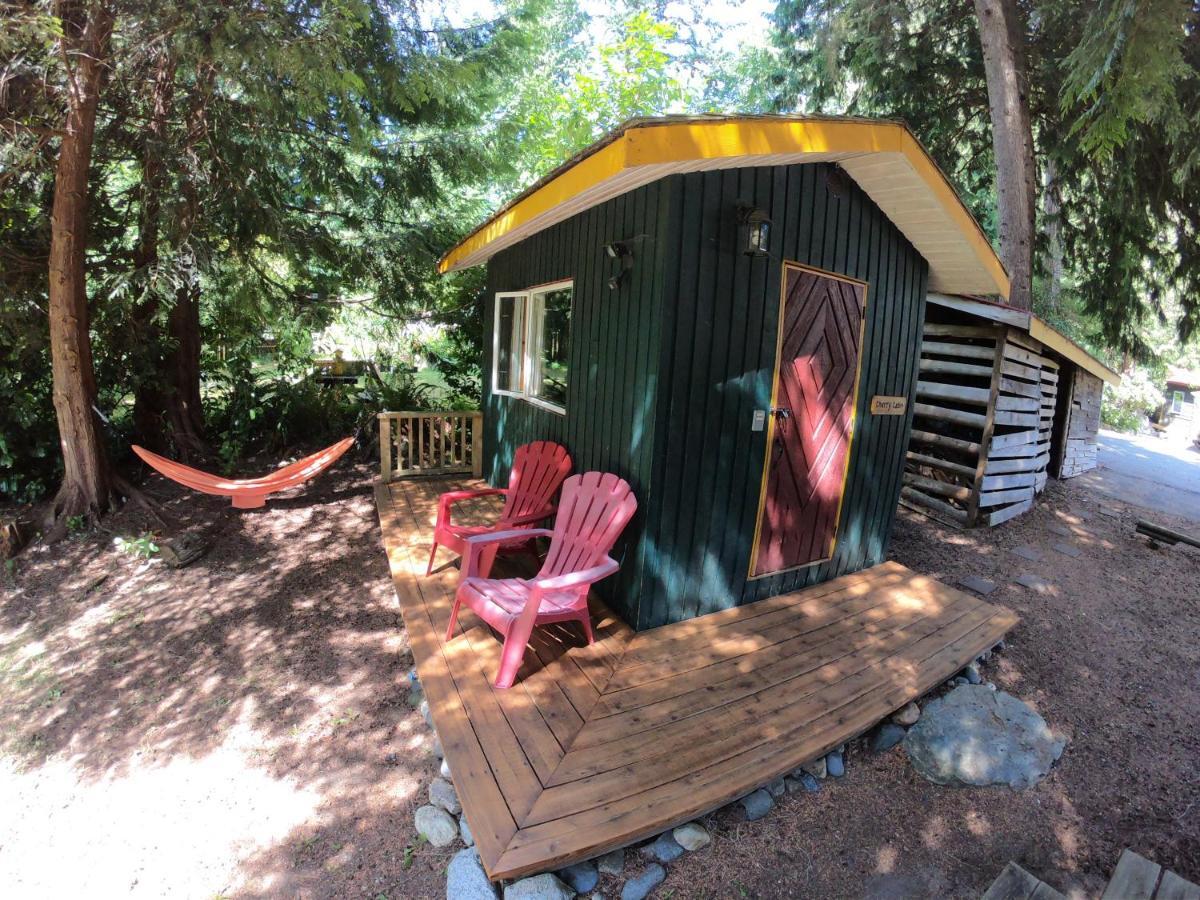 Up The Creek Backpacker'S Lodge Roberts Creek Extérieur photo